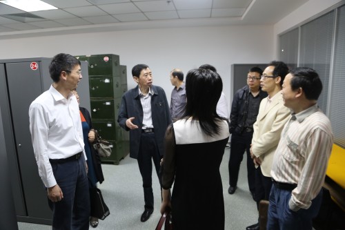 2014年5月14日上午，市人大常委會副主任顧放一行對集團公司貫徹實施《檔案法》情況進行執(zhí)法檢查。